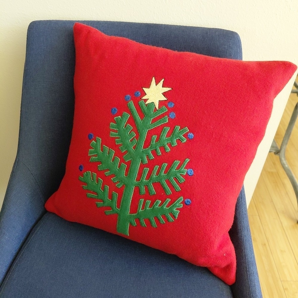 Crate & Barrel Pillow Christmas Tree Felt Wool Holiday RARE Red‎ Embroidered VTG